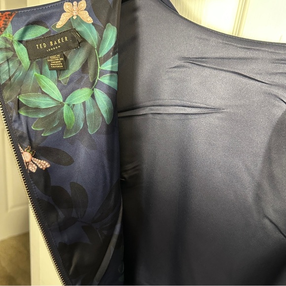 Ted Baker dress, size 1 (equiv. to 2-4), navy blue with shoulder bow, sheath - Picture 11 of 14